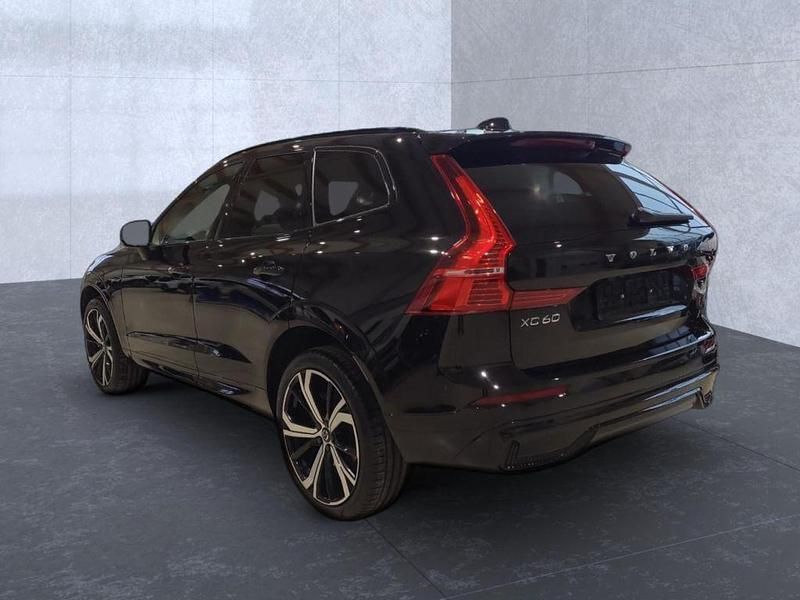 Gebraucht Volvo XC60 Plus 197 PS (144 kW) 2023 Onyx black (metallic) SUV