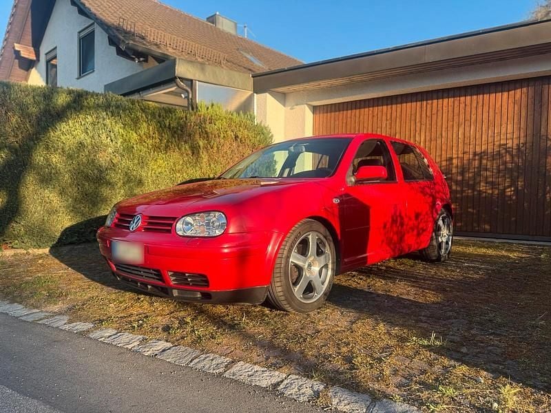 Gebraucht VW Golf IV 150 PS (110 kW) 2002 Rot Kleinwagen