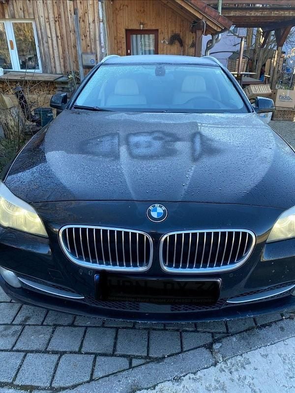 Gebraucht BMW 525 204 PS (150 kW) 2011 Schwarz Kombi
