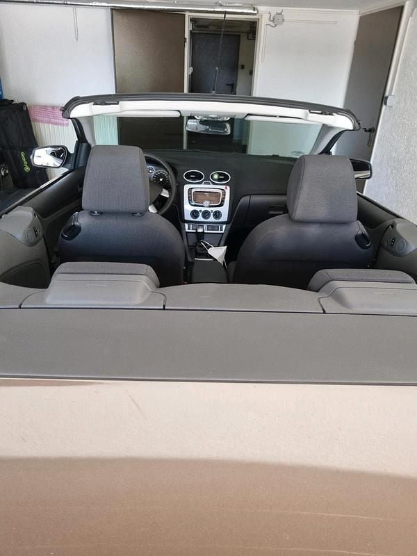 Gebraucht Ford Focus Cabriolet 107 PS (78 kW) 2007 Braun Cabrio