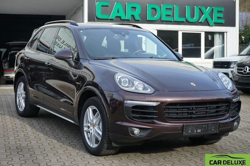 Mahagonimetallic Gebraucht 2017 Porsche Cayenne S E-Hybrid Platinum Edition SUV | 31.997 € (Fairer Preis) - Bild 1/4