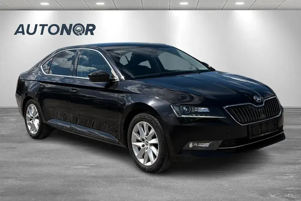 Gebraucht Skoda Superb 150 PS (110 kW) 2017 Schwarz Limousine