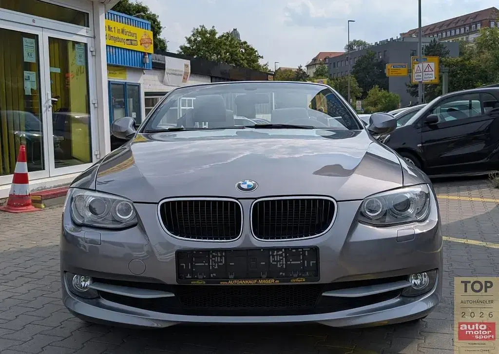 Gebraucht BMW 318 Cabriolet Sport Line 143 PS (105 kW) 2012 Grau Cabrio