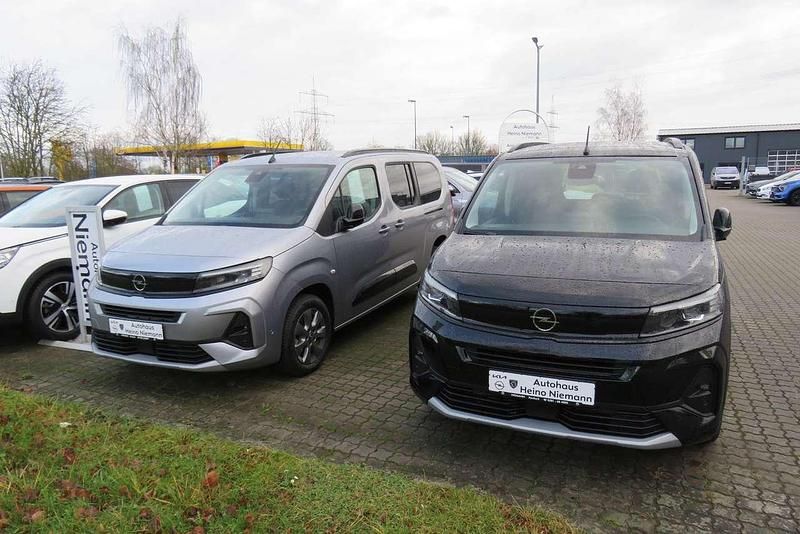 Perla nera schwarz Gebraucht 2024 Opel Combo Life Van / Kleinbus | 34.900 € - Bild 1/4