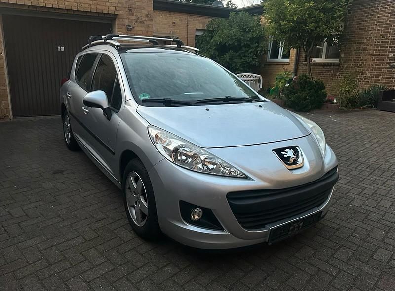 Silber Gebraucht 2011 Peugeot 207 Kombi | 4.490 € (Teuer) - Bild 1/4