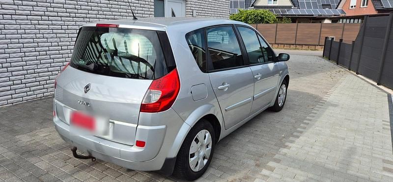 Gebraucht Renault Scénic II 111 PS (81 kW) 2008 Silber Van / Kleinbus