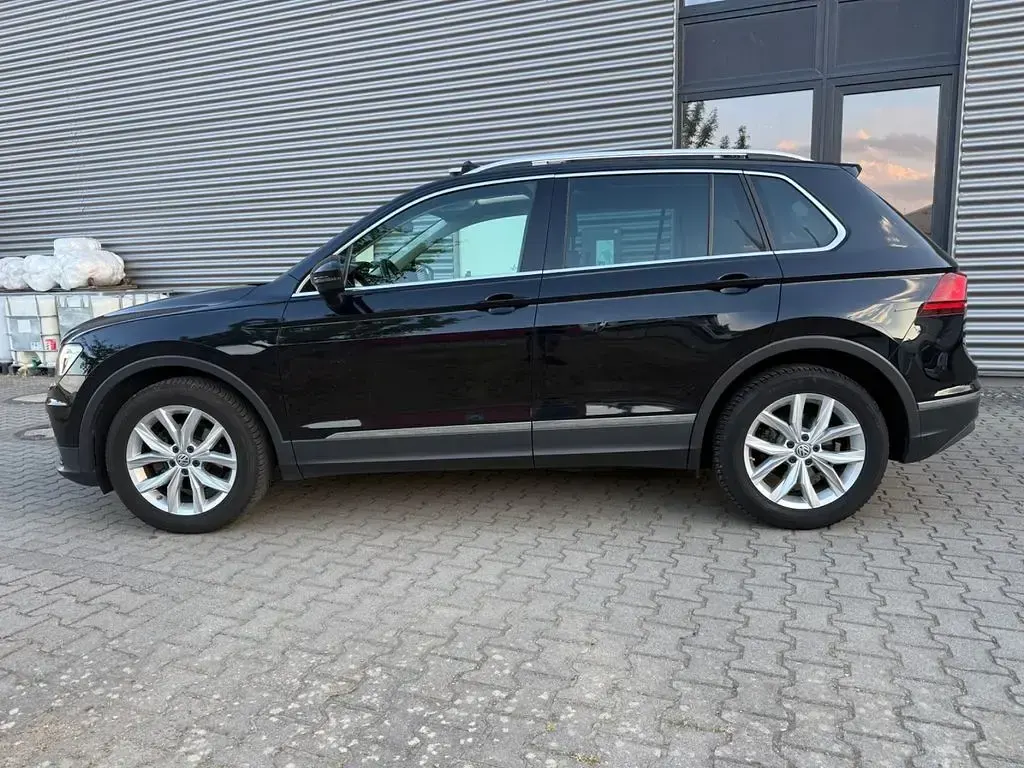 Gebraucht VW Tiguan Highline 150 PS (110 kW) 2018 Schwarz SUV