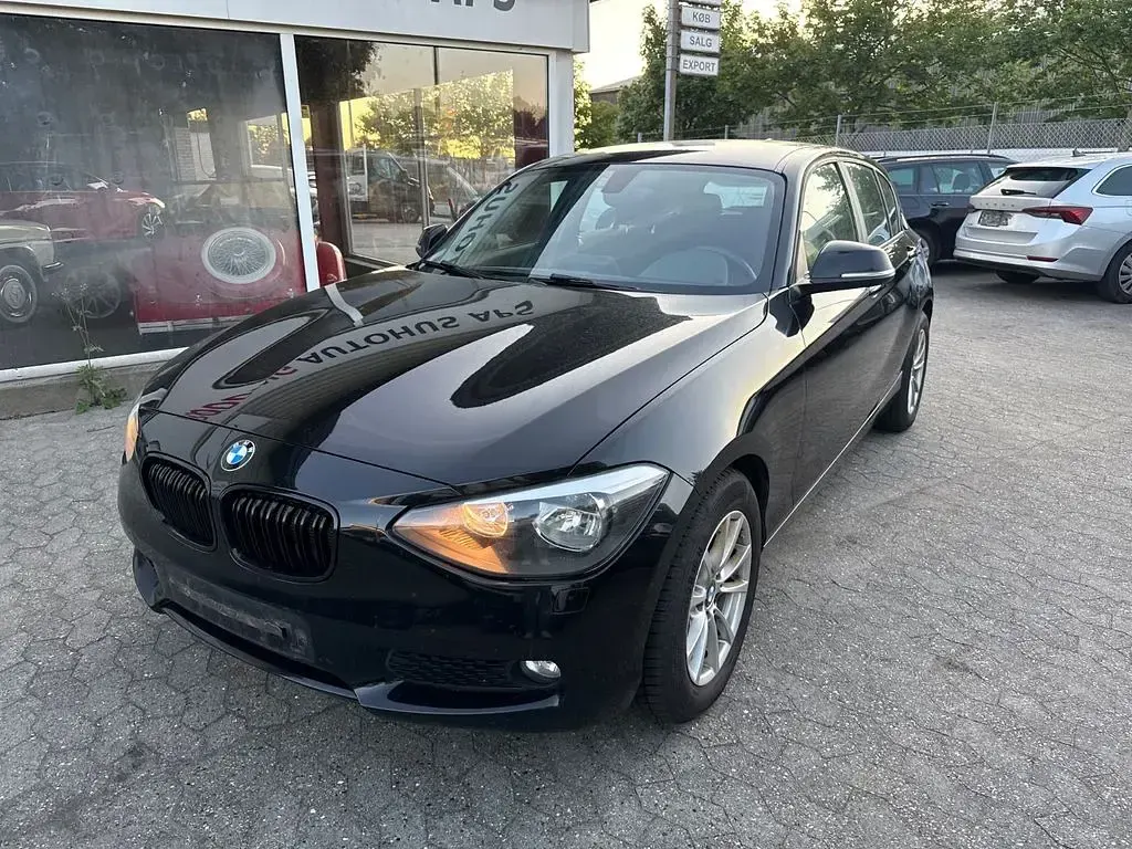 Gebraucht BMW 118 143 PS (105 kW) 2014 Schwarz Kleinwagen