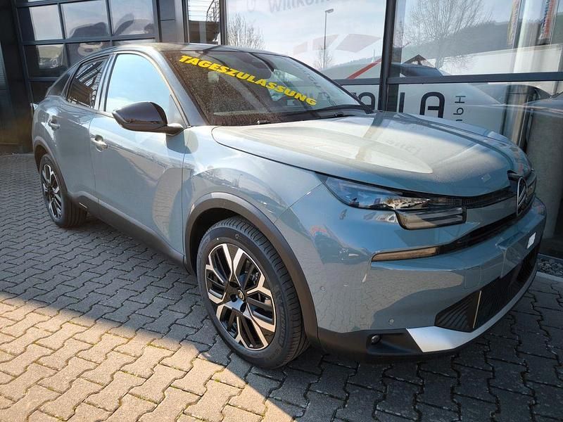 Neu Citroën C4 PureTech 131 PS (96 kW) 2026 Grün SUV