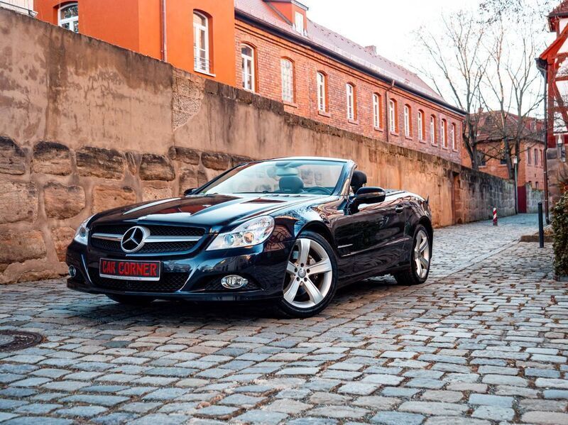 Chromitschwarz metalliclack Gebraucht 2009 Mercedes SL300 Cabrio | 32.500 € - Bild 1/4