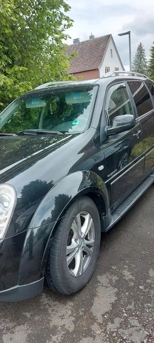 Gebraucht SsangYong Rexton 180 PS (132 kW) 2011 Schwarz SUV