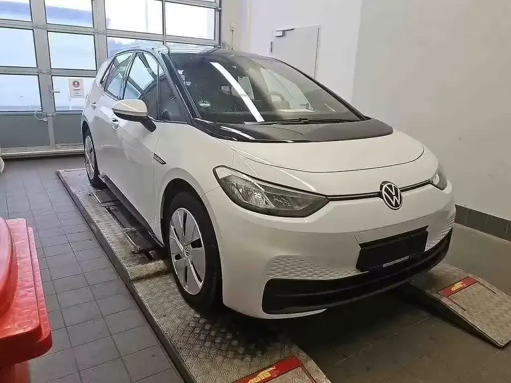 Gebraucht VW ID.3 Pro 107 kW (146 PS) 2021 Weiß Kleinwagen
