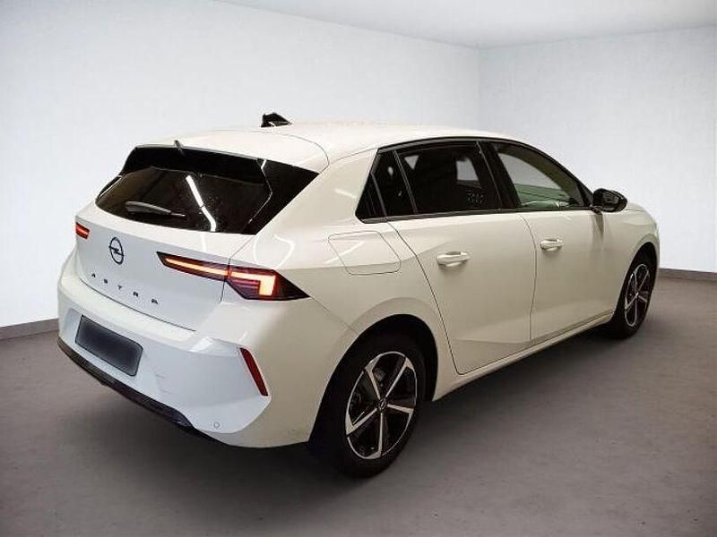 Gebraucht Opel Astra 131 PS (96 kW) 2025 Weiß Limousine