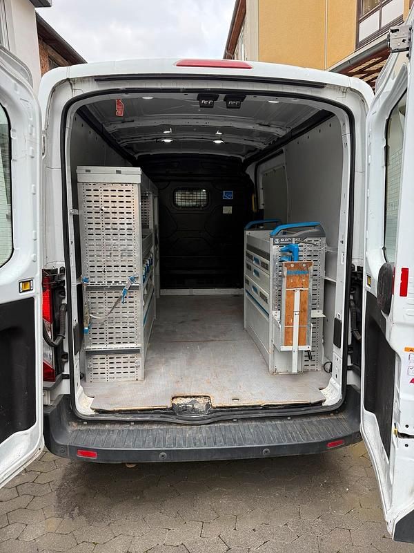 Gebraucht Ford Transit 105 PS (77 kW) 2018 Weiß Van / Kleinbus