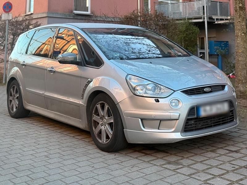 Silber Gebraucht 2009 Ford S-MAX Sport Van / Kleinbus | 1.800 € (Superpreis) - Bild 1/4