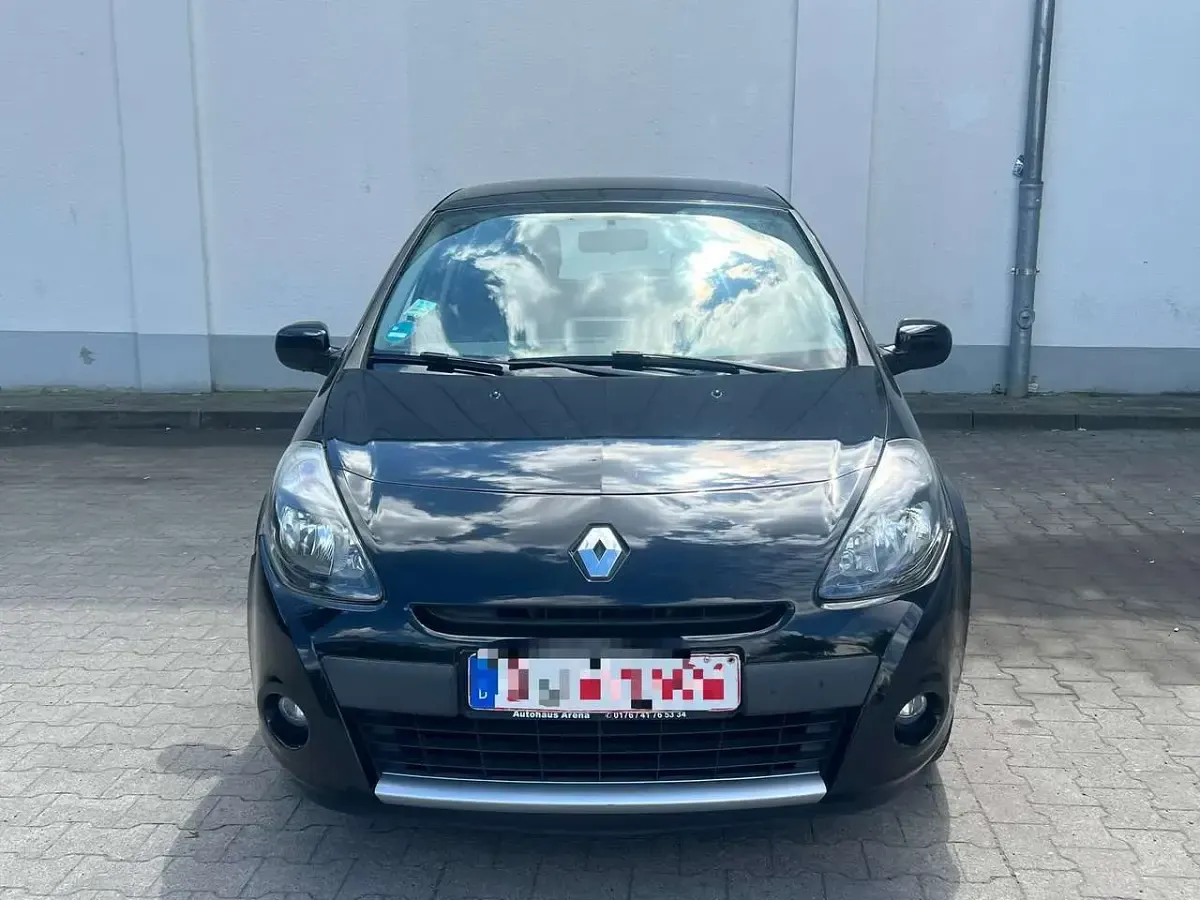 Gebraucht Renault Clio 75 PS (55 kW) 2012 Sternenschwarz Kleinwagen