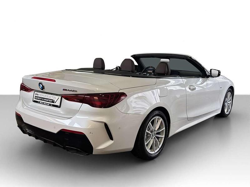 Gebraucht BMW 440 374 PS (275 kW) 2025 Mineralweiß metallic Cabrio