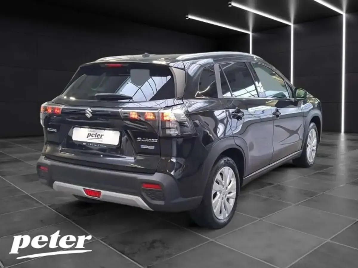 Gebraucht Suzuki SX4 S-Cross Comfort 129 PS (94 kW) 2023 Cosmic black pearl met. SUV