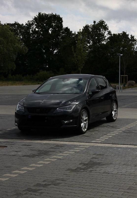 Gebraucht Seat Leon FR 180 PS (132 kW) 2014 Schwarz Kleinwagen