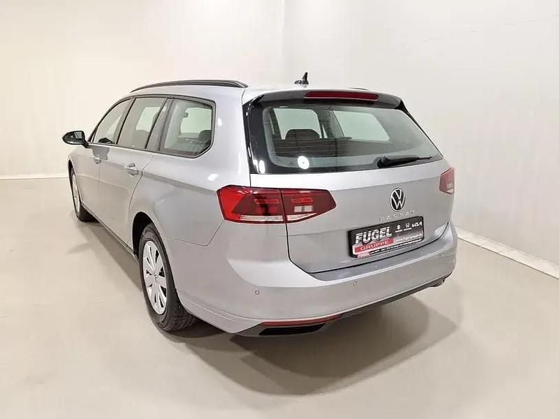 Gebraucht VW Passat 150 PS (110 kW) 2020 Pyritsilber metallic Kombi