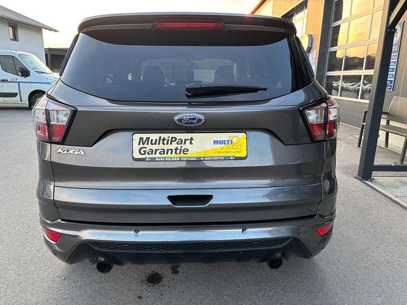 Gebraucht Ford Kuga ST-Line 150 PS (110 kW) 2017 Grau SUV