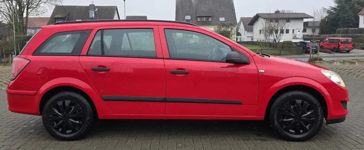 Gebraucht Opel Astra 90 PS (66 kW) 2009 Rot Kombi