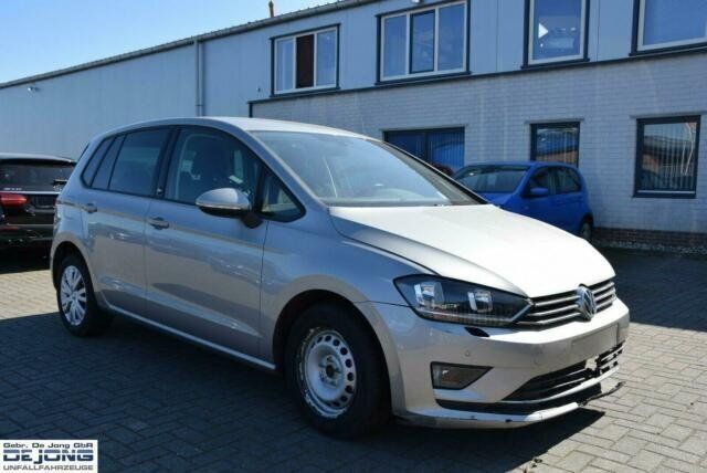 Silber metallic Gebraucht 2017 VW Golf VII Sound Van / Kleinbus | 6.950 € - Bild 1/4