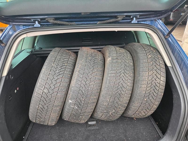 Gebraucht VW Golf VI 140 PS (102 kW) 2010 Blau Kleinwagen