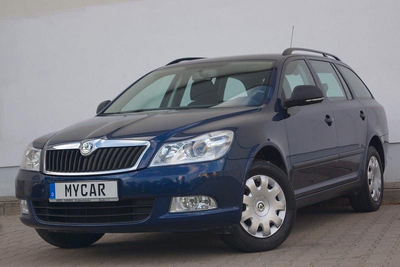 Blau Gebraucht 2010 Skoda Octavia Classic Kombi | 5.499 € (Guter Preis) - Bild 1/4