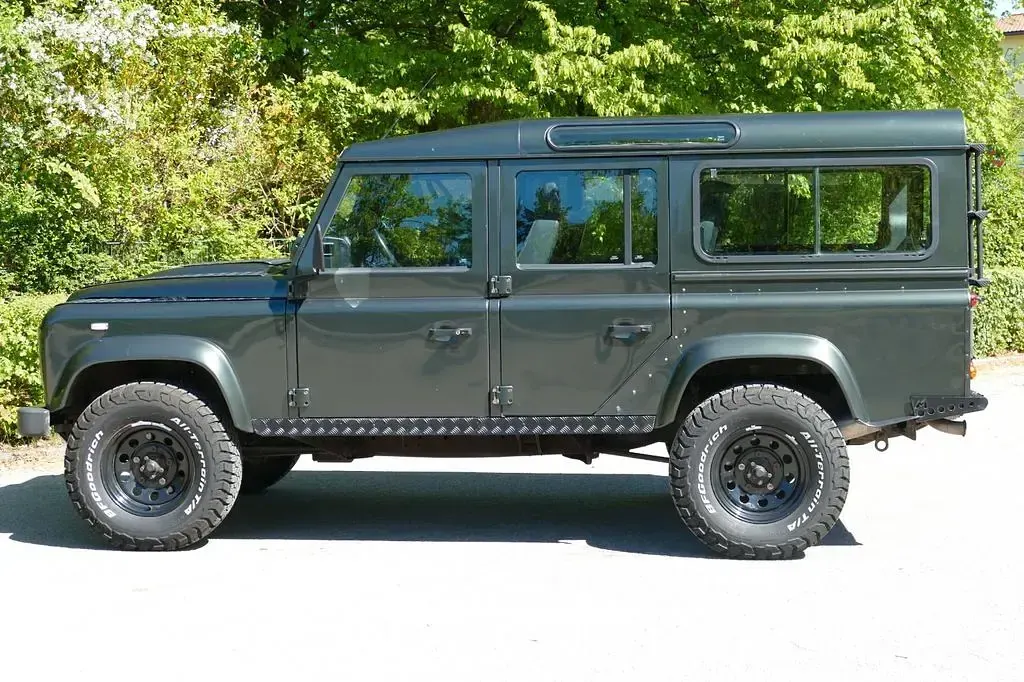 Gebraucht Land Rover Defender S 122 PS (89 kW) 2008 Grün Kombi