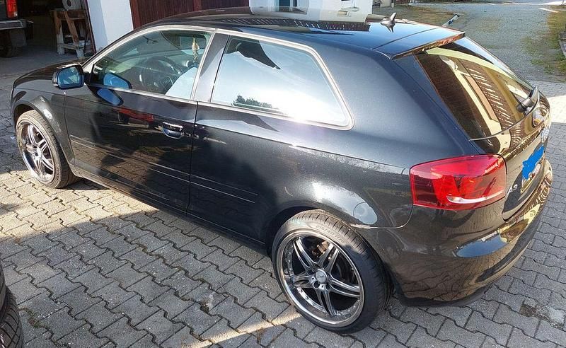 Gebraucht Audi A3 Ambition 125 PS (91 kW) 2011 Schwarz Kleinwagen