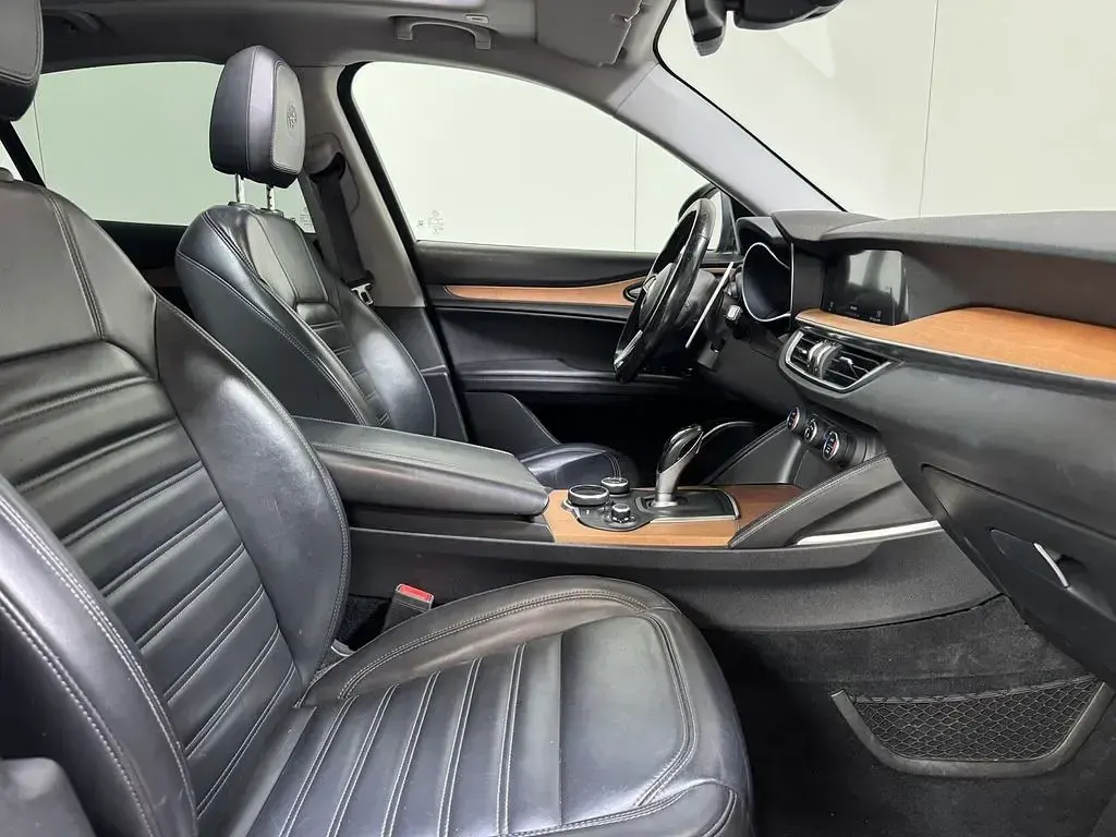 Gebraucht Alfa Romeo Stelvio 280 PS (205 kW) 2017 Schwarz SUV