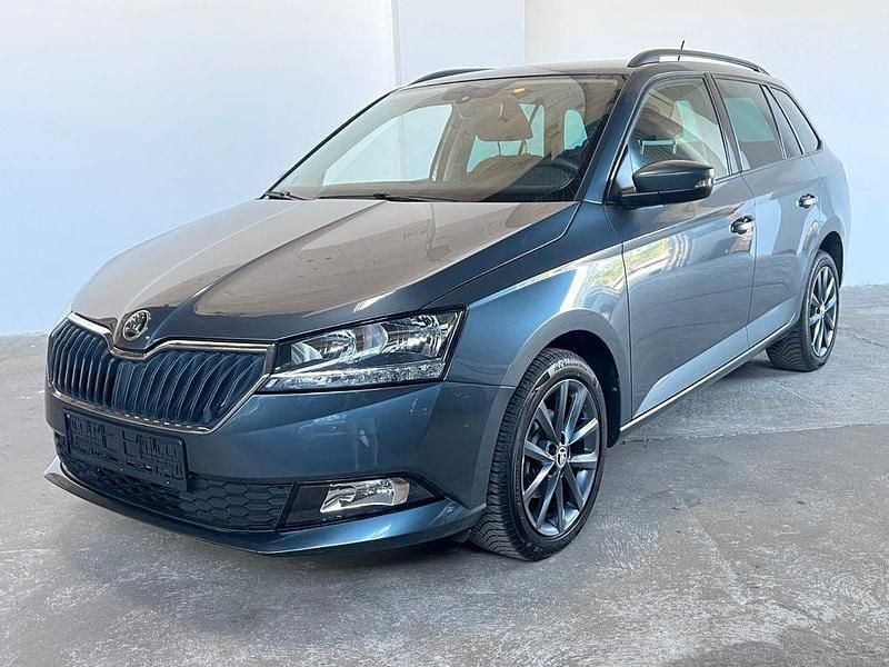 Grau Gebraucht 2019 Skoda Fabia Soleil Kombi | 11.800 € (Fairer Preis) - Bild 1/4
