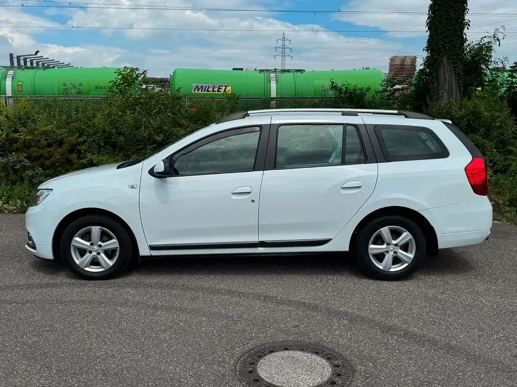 Gebraucht Dacia Logan MCV 90 PS (66 kW) 2017 Weiß Limousine