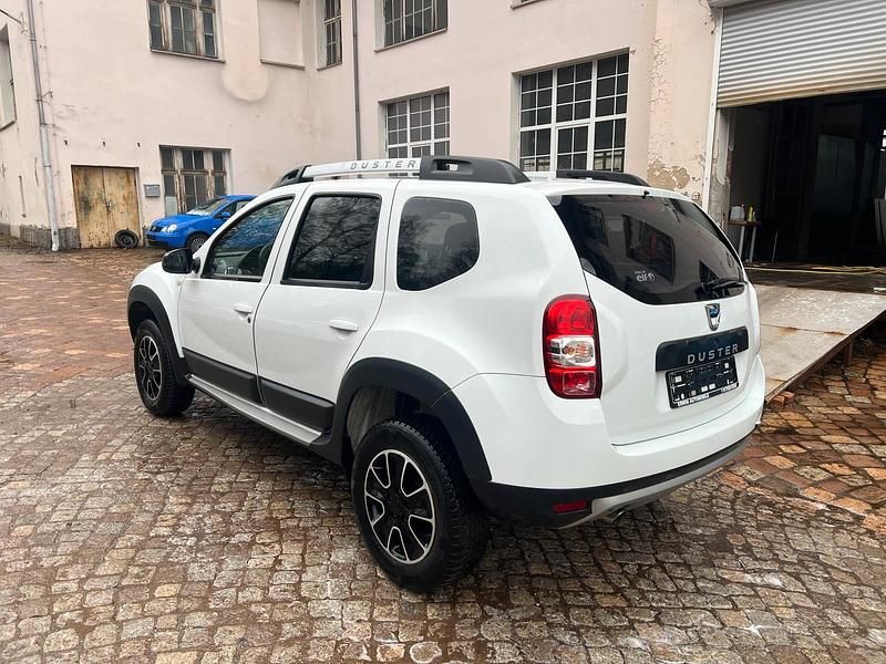 Gebraucht Dacia Duster Urban Explorer 125 PS (91 kW) 2016 Weiß SUV
