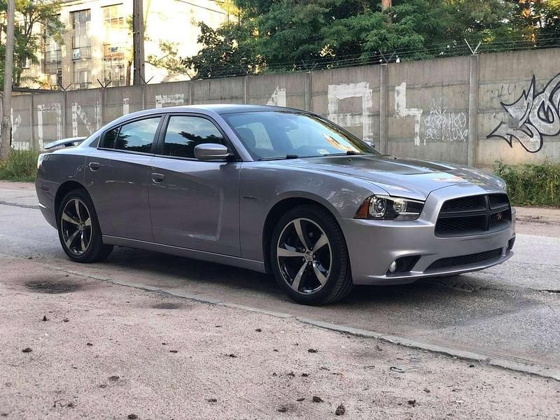 Silber Gebraucht 2013 Dodge Charger Limousine | 17.000 € - Bild 1/4
