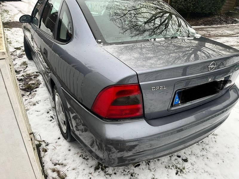 Gebraucht Opel Vectra 100 PS (73 kW) 2001 Grau Limousine