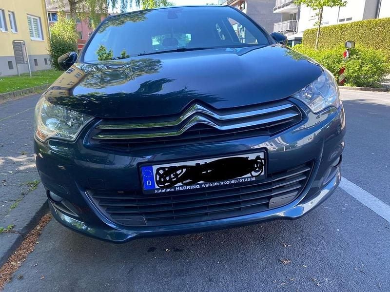 Gebraucht 2010 Citroën C4 Chic Coupé | 4.399 € (Teuer) - Bild 1/4