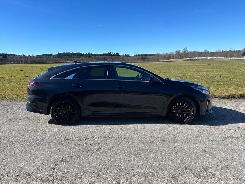 Gebraucht Kia ProCeed GT 204 PS (150 kW) 2021 Schwarz Kombi