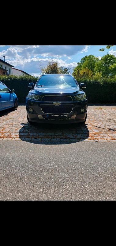 Schwarz Gebraucht 2012 Chevrolet Captiva SUV | 7.500 € - Bild 1/4