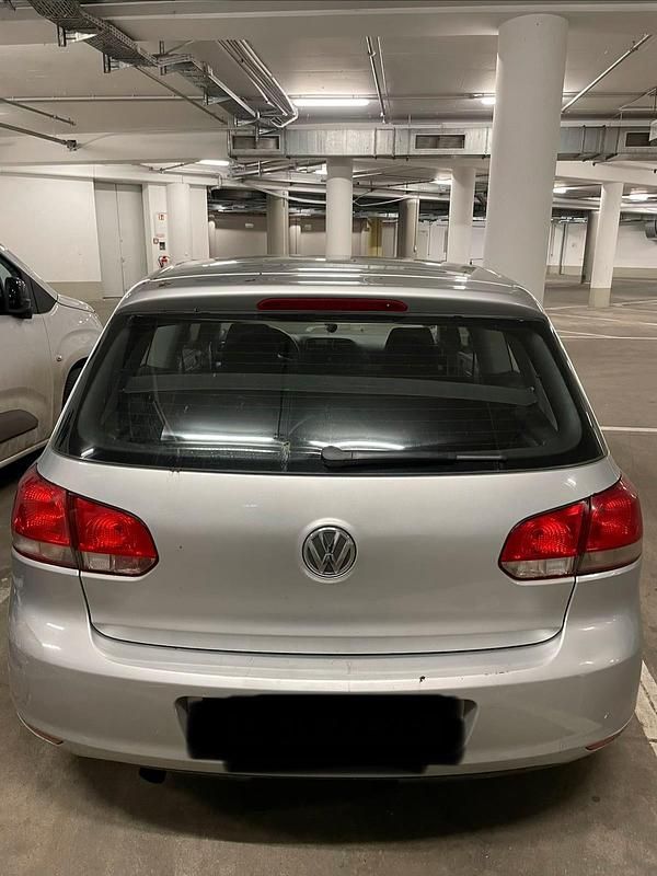 Second-hand VW Golf 110 CP (80 kW) 2012 Argintiu Coupe