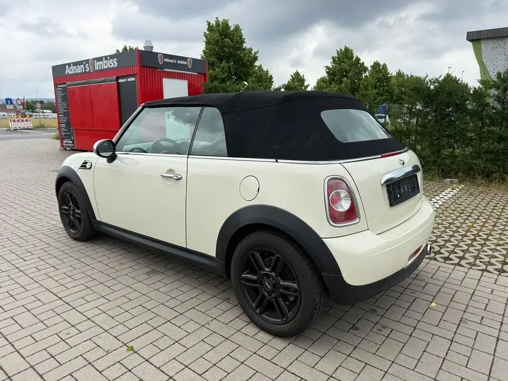 Gebraucht Mini Cooper D Cabriolet 111 PS (81 kW) 2013 Weiß Cabrio