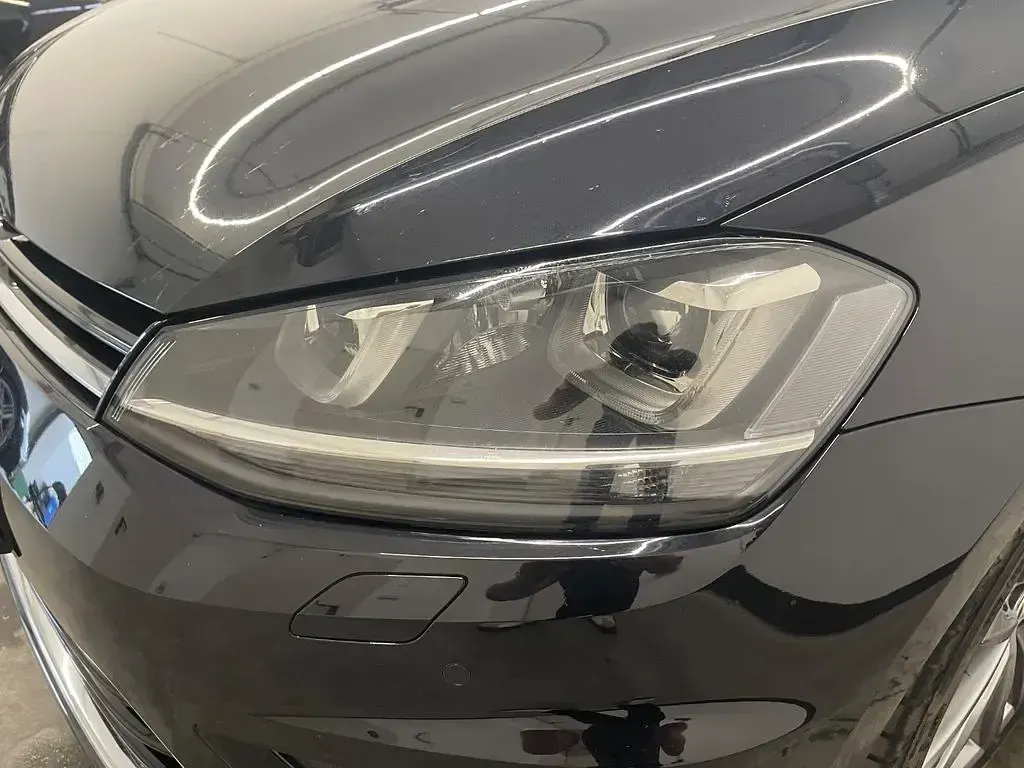 Second-hand VW Golf VII Highline 150 CP (110 kW) 2016 Negru Berlinǎ