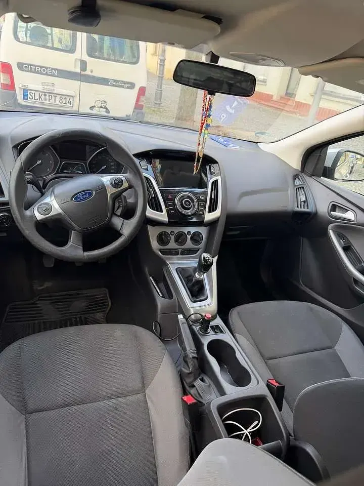 Gebraucht Ford Focus Viva 109 PS (80 kW) 2012 Limousine