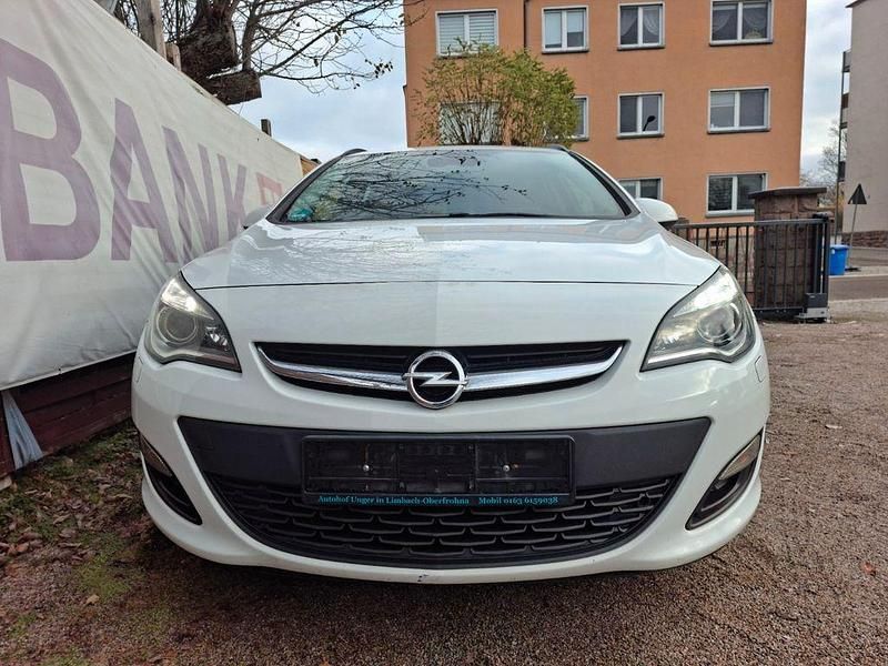 Gebraucht Opel Astra Energy 136 PS (100 kW) 2014 Weiß Limousine