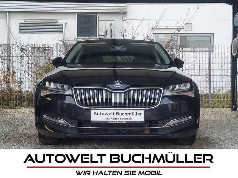 Schwarz Gebraucht 2022 Skoda Superb Limousine | 22.490 € (Fairer Preis) - Bild 1/4