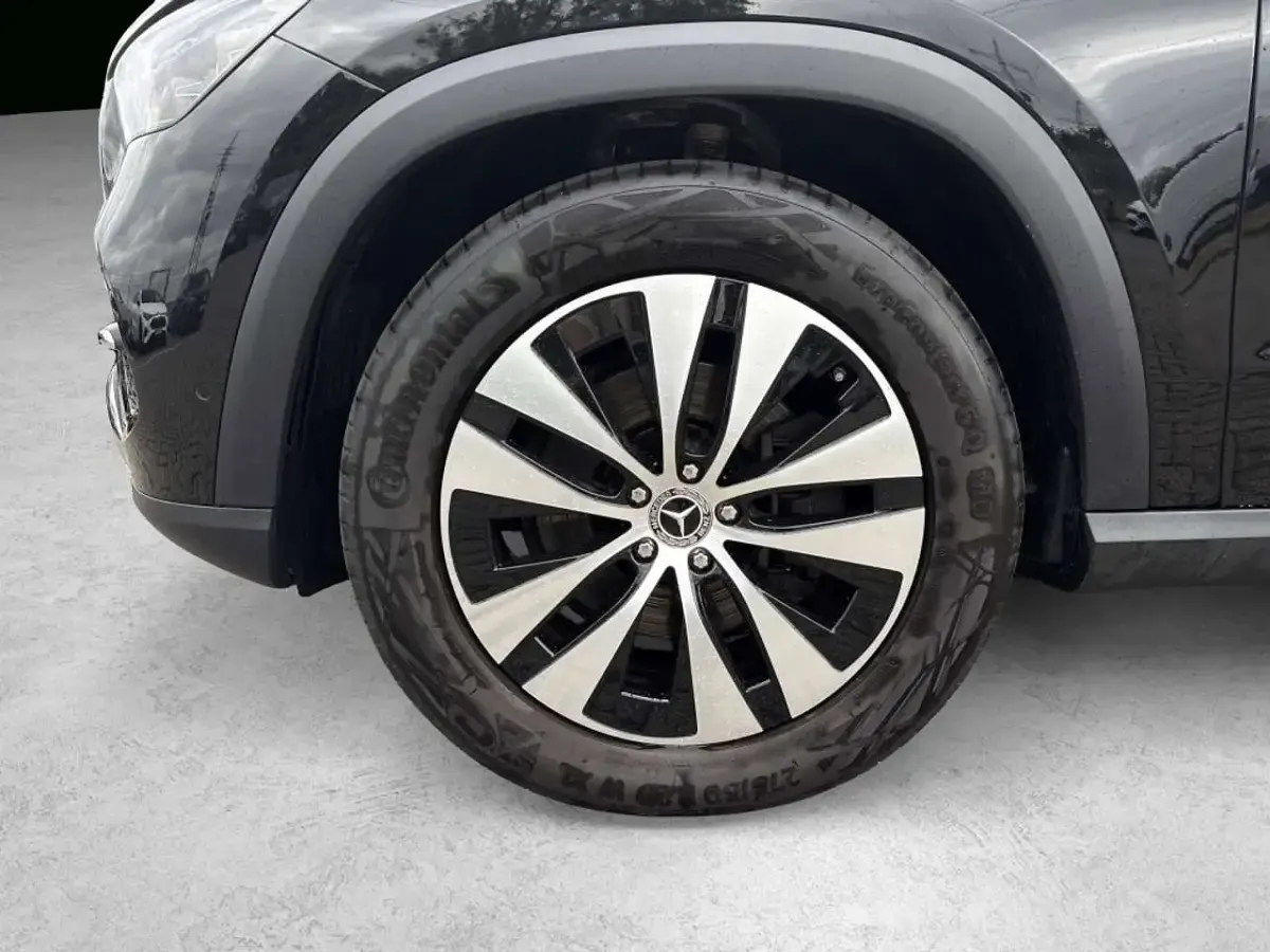 Gebraucht Mercedes GLE300 269 PS (197 kW) 2025 Schwarz SUV
