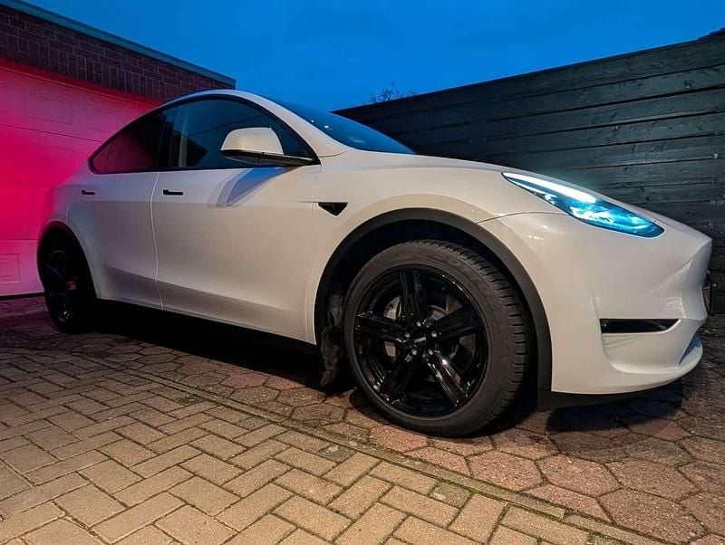 Gebraucht Tesla Model Y 378 kW (514 PS) 2024 Weiß SUV