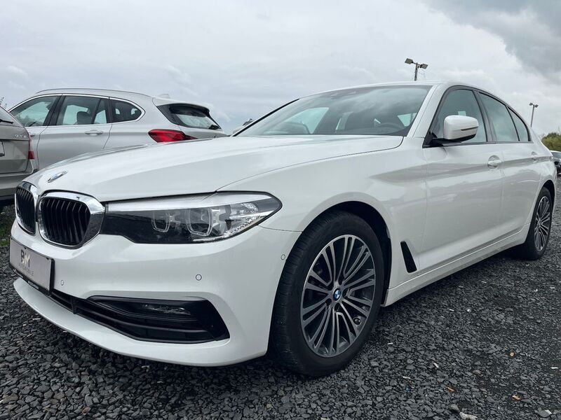 Alpinweiss iii Gebraucht 2020 BMW 530 Sport Line Limousine | 31.850 € (Superpreis) - Bild 1/4