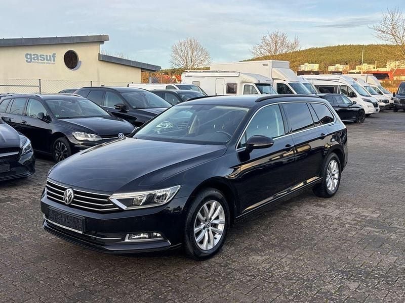 Schwarz Gebraucht 2018 VW Passat Comfortline Kombi | 10.900 € (Superpreis) - Bild 1/4